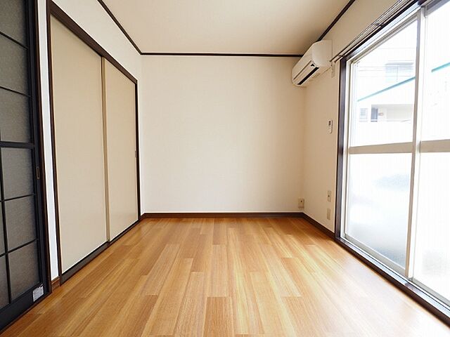寝室