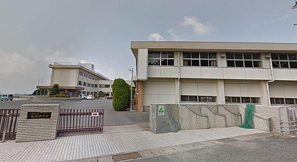 画像20:下関市垢田中学校(1、300m)