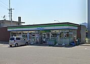 ファミリーマート下関小月茶屋店(850m)