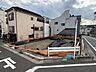 外観：角地で日当たり良好です。
