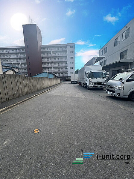 前面道路になります。