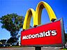 周辺：マクドナルド4号線小山店 936m