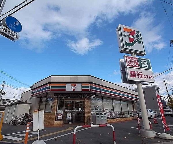 画像30:セブンイレブン京都下津林水掛町店まで100m 美味しいお弁当ならセブンイレブン。角地にあって入りやすい