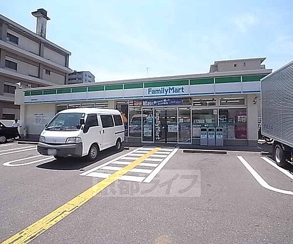 画像30:ファミリーマート西院清水町店まで104m 西小路高辻を西方面へ、右京郵便局の近くにございます。駐車場広めです。