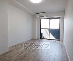 フラッティ衣笠 205 2階1Kのリビング/ダイニング