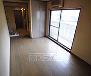 室内に洗濯機に設置可能です。