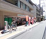 ファミリーマート京都伏見区役所前店まで212m 伏見区役所までスグです