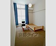 天井が高く広く感じますね。