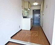 部屋から見たキッチンです。