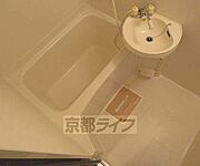 清潔感のあるバスルームです