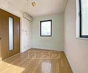 5．5帖洋室の別角度です。