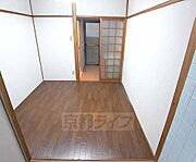 1階の洋室です