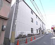 細長い外観・
