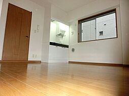 JR中央線 立川駅 徒歩9分の賃貸マンション 1階ワンルームのリビング/ダイニング