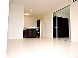 多摩都市モノレール 甲州街道駅 徒歩15分の賃貸マンション 2階2LDKのリビング/ダイニング