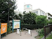 小学校「市立奈良の丘小学校まで500m」