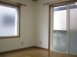 イーストヒルＩＮＯ 1階1Kのリビング/ダイニング