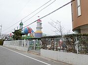 幼稚園、保育園「すみれ幼稚園まで450m」