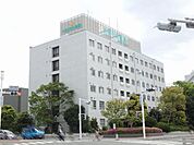 病院「大船中央病院まで180m」