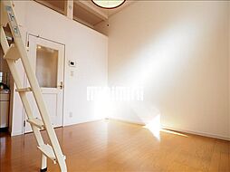 リヴェール 1階ワンルームのリビング/ダイニング