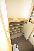 シューズボックス