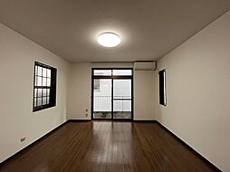 小山内邸 1 4LDKのリビング/ダイニング