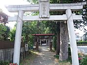 諏訪神社（444m）