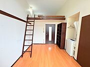 天井高のあるロフト付きのお部屋