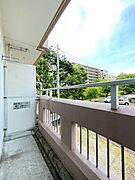 午後から日の差し込む明るいバルコニー！
