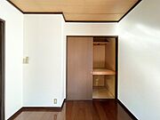 奥行きのある収納