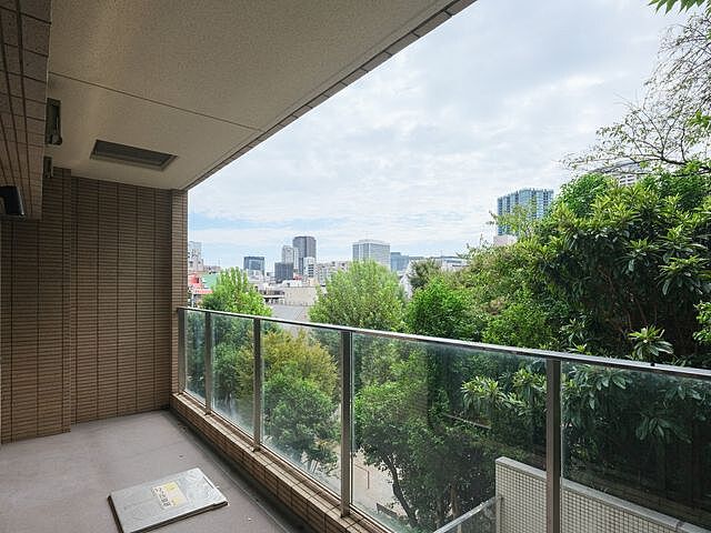 バルコニー ウェリス麻布狸穴 4階/401