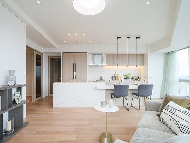 リビング/ダイニング 富久クロスコンフォートタワー 20階/2011