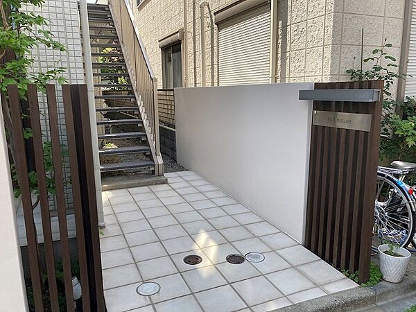 建物エントランス