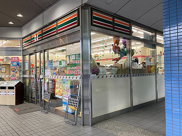 画像14:セブンイレブン 新高円寺駅前店（679m）