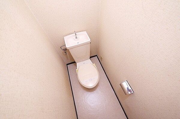 画像9:シンプルで使いやすいトイレです