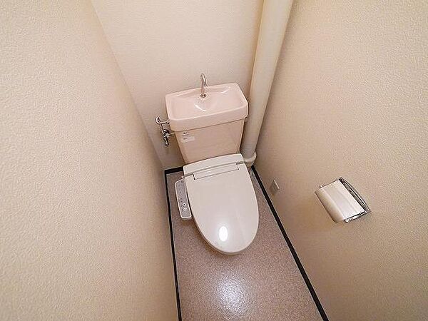 画像9:シンプルで使いやすいトイレです