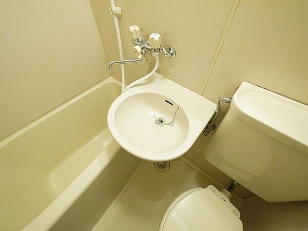 画像10:スペースが確保できる洗面所です