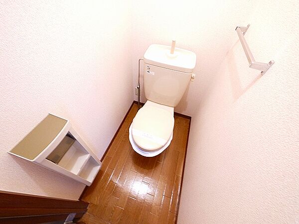 画像9:ゆったりとした空間のトイレです