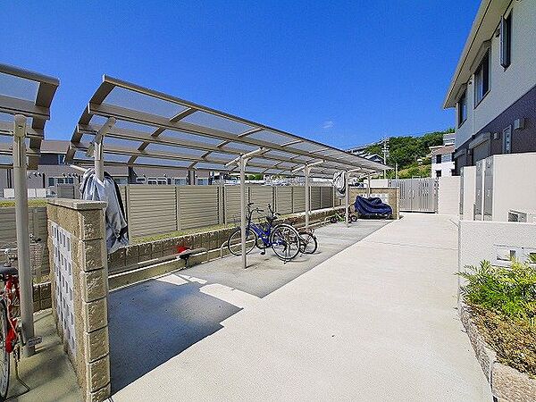 画像30:駐輪台数に余裕がある、出入りしやすい自転車置き場です