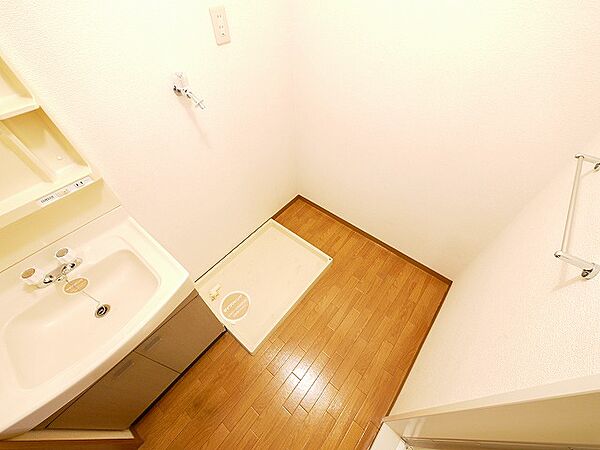 画像23:広い洗面スペース