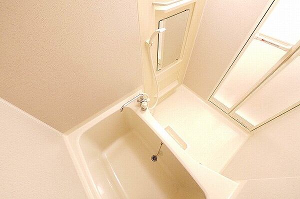 画像23:お一人暮らしには十分な広さのお風呂です