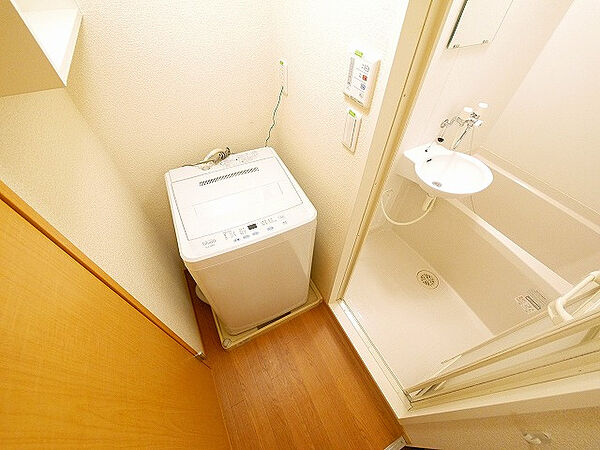 画像13:室内に洗濯機を設置できます