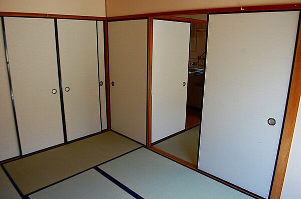 画像6:和室、ちょっとしたくつろぎスペースにいかがでしょうか