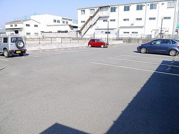 画像30:駐車スペースもあります