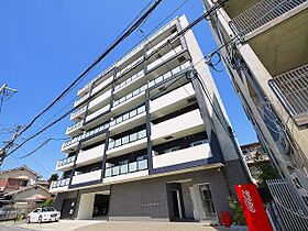 グリュックメゾン西大寺  ｜ 奈良県奈良市西大寺北町1丁目（賃貸マンション1LDK・2階・60.43㎡） その1