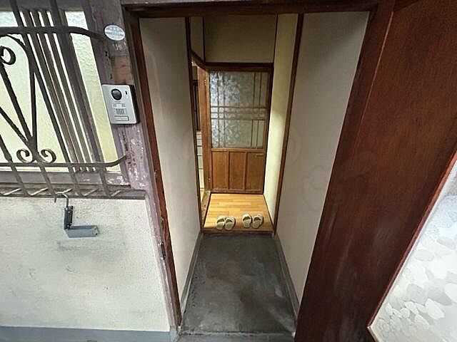 玄関