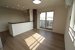 クレッシェンド．Ｒ 303 3階2LDKのリビング/ダイニング