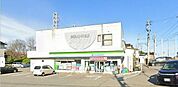 コンビニ「ファミリーマート白尾インター店まで62ｍ」