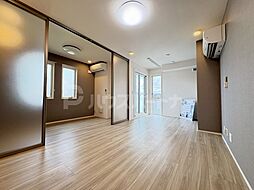 つくばエクスプレス 六町駅 徒歩7分の賃貸アパート 2階2SLDKのリビング/ダイニング