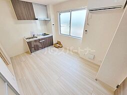 コージーコートshin 2階1DKのリビング/ダイニング